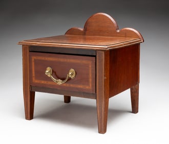 HEPPLEWHITE STYLE JEWELRY BOX.