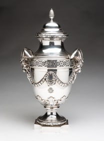 FINELY DETAILED BOIN TABURET SILVER LIDDED URN.