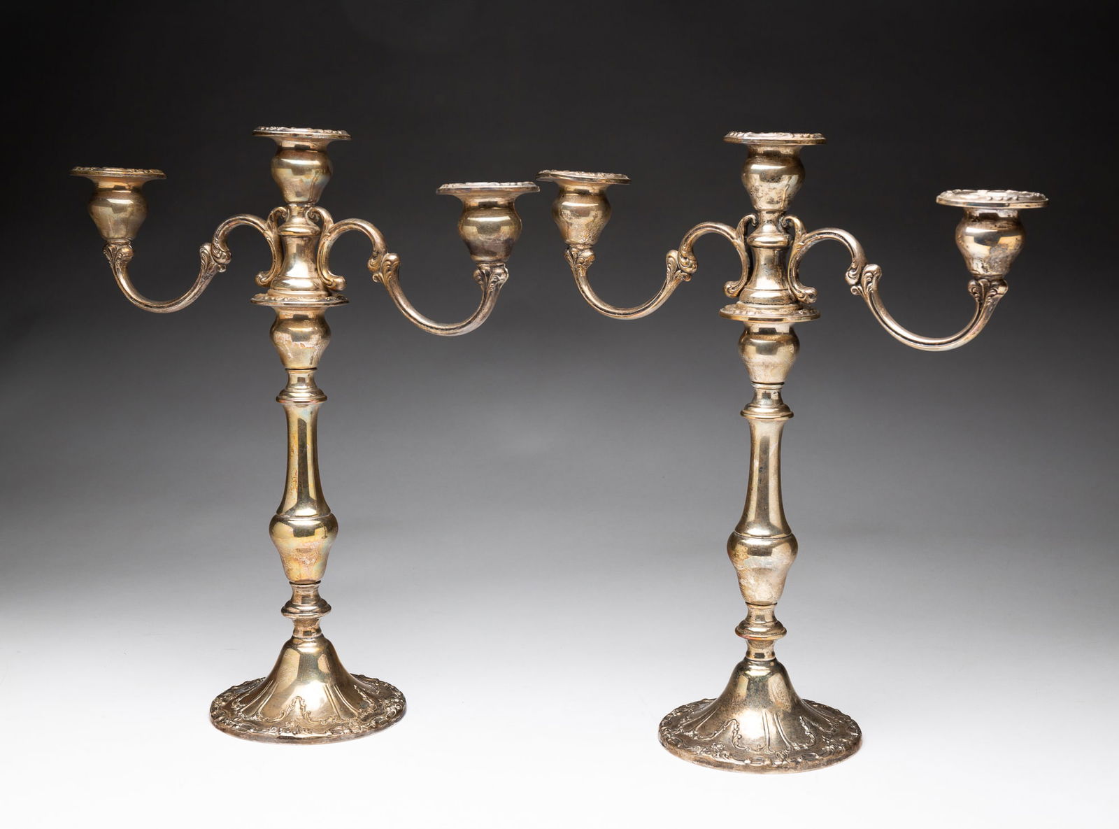 PAIR OF GORHAM "CHANTILLY" WEIGHTED STERLING CANDELABRA. (1 of 5)