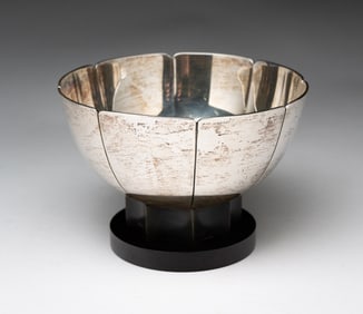 WALLACE ART DECO STERLING SILVER FOOTED BOWL.