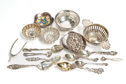 SELECTION OF STERLING SILVER.