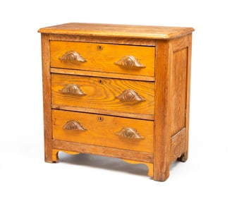 THREE DRAWER CHEST.