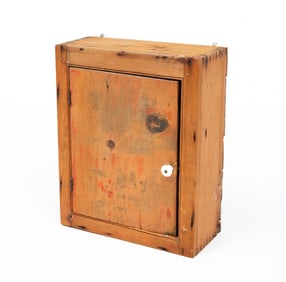 COUNTRY PAINTED HANGING CUPBOARD.