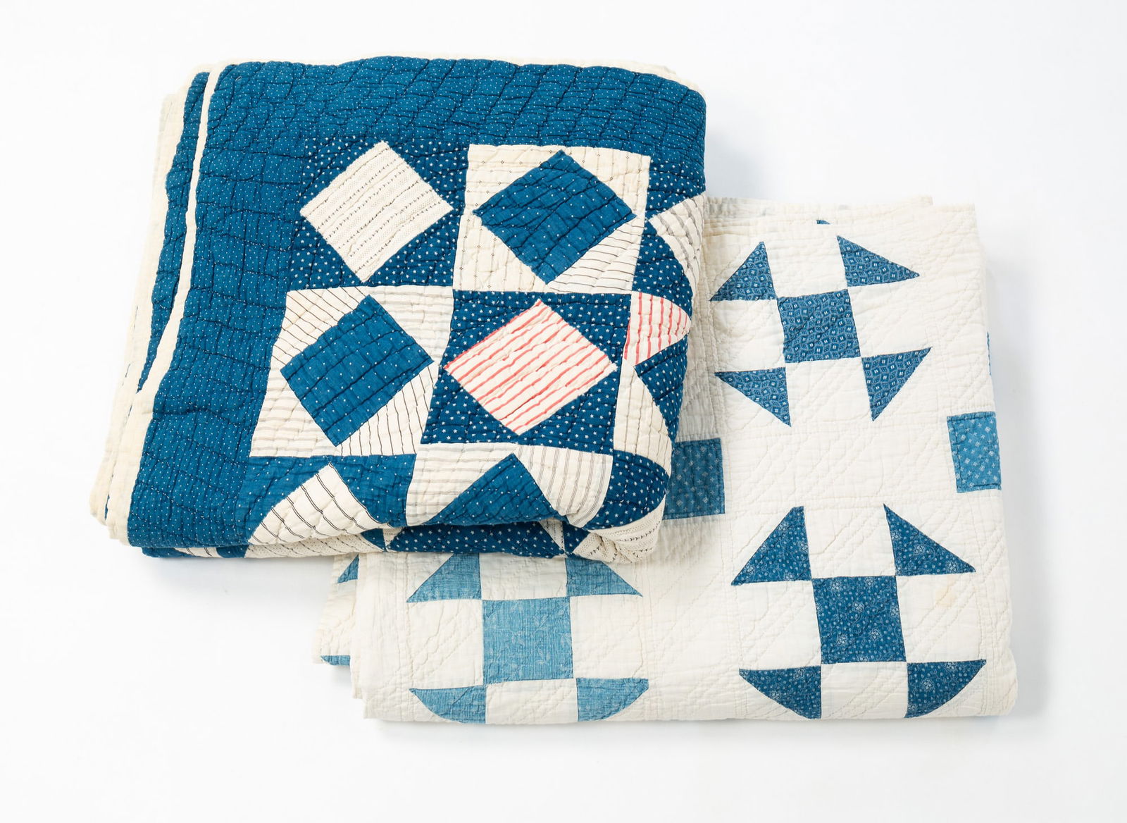 TWO BLUE AND WHITE QUILTS. (1 of 4)