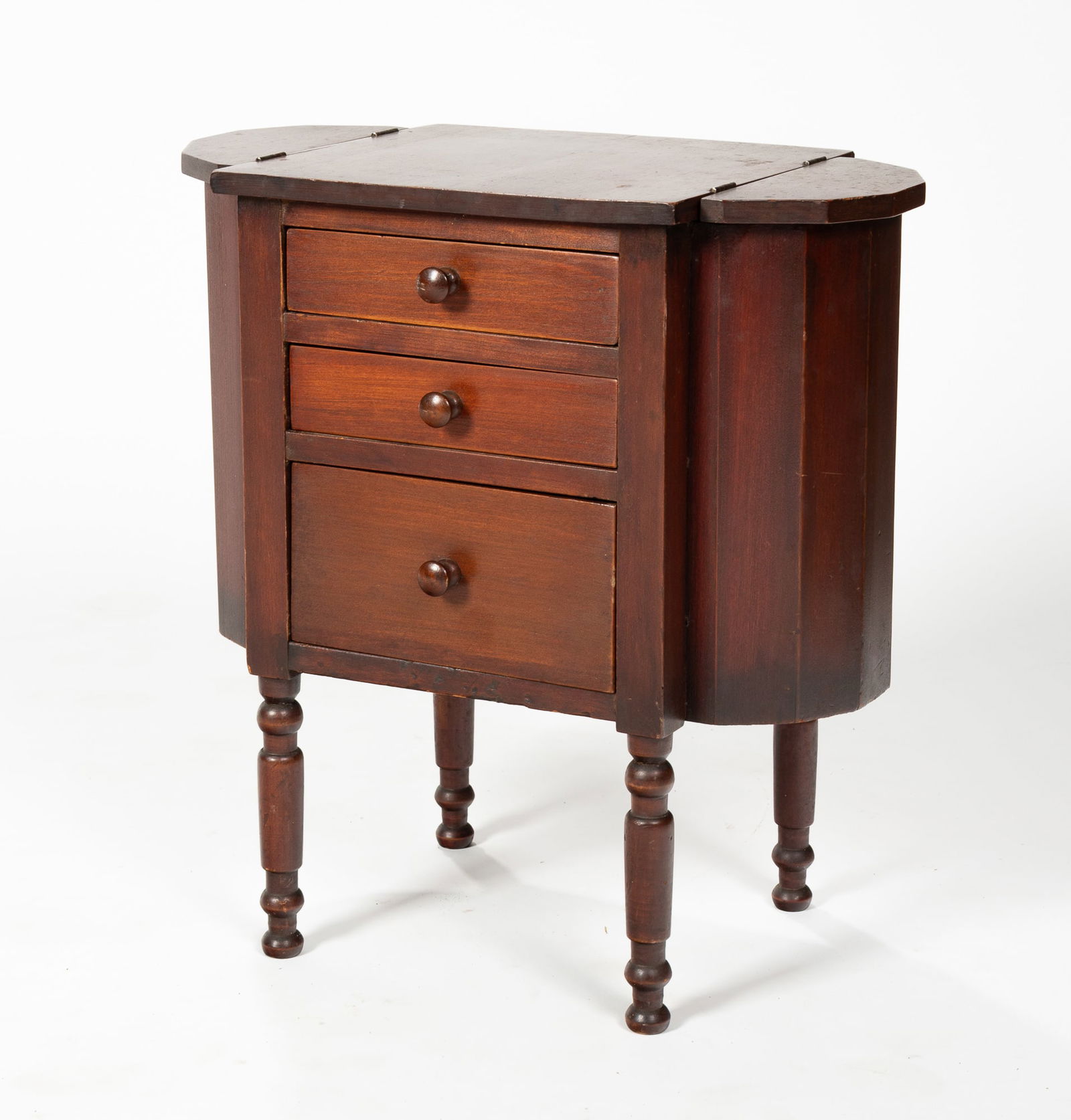 MINIATURE MARTHA WASHINGTON SEWING STAND. (1 of 6)