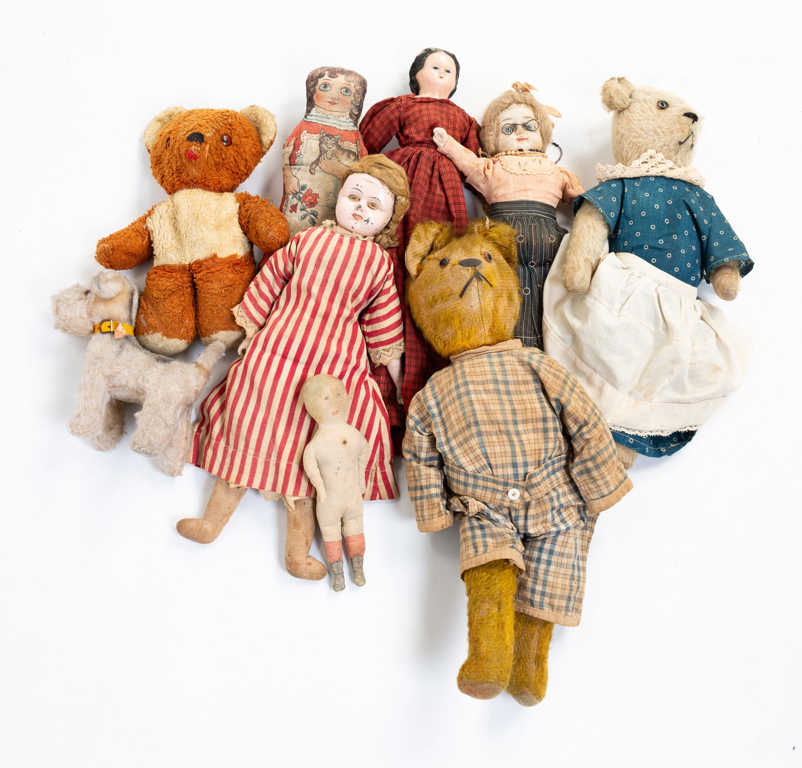 GROUP OF DOLLS AND STUFFED ANIMALS. (1 of 5)