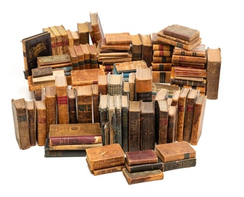 LARGE COLLECTION OF BOOKS.