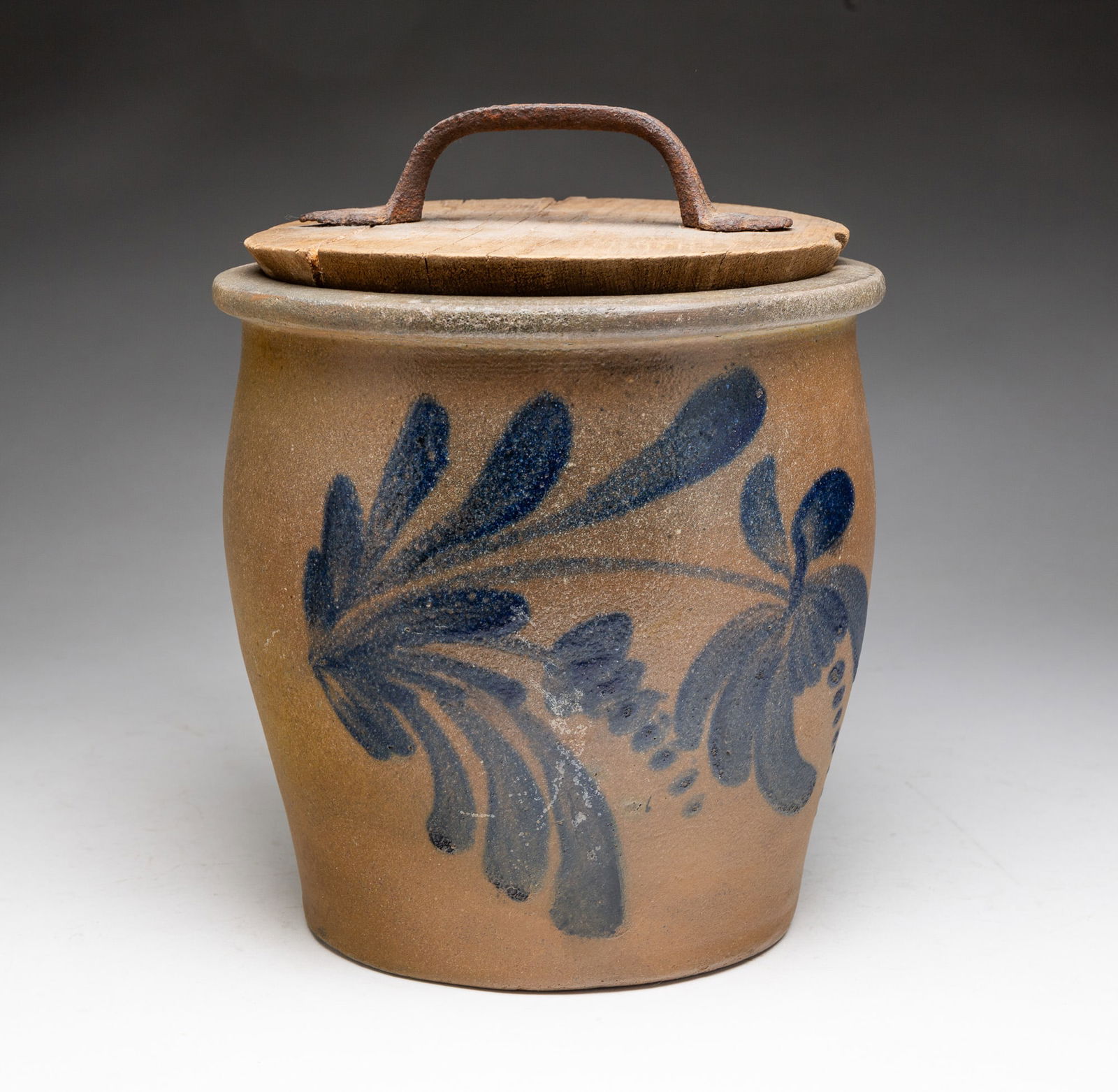 LARGE COBALT DECORATED SALT GLAZED STONEWARE JAR. (1 of 3)