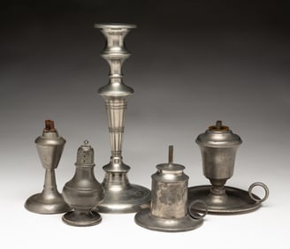 FIVE PEWTER ITEMS.