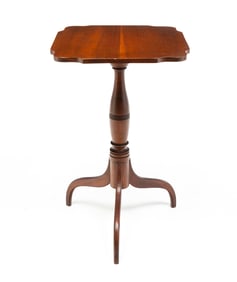 CANDLESTAND WITH NEARLY SQUARE SHAPED TOP.