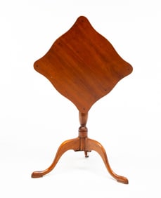TILT TOP CANDLESTAND.