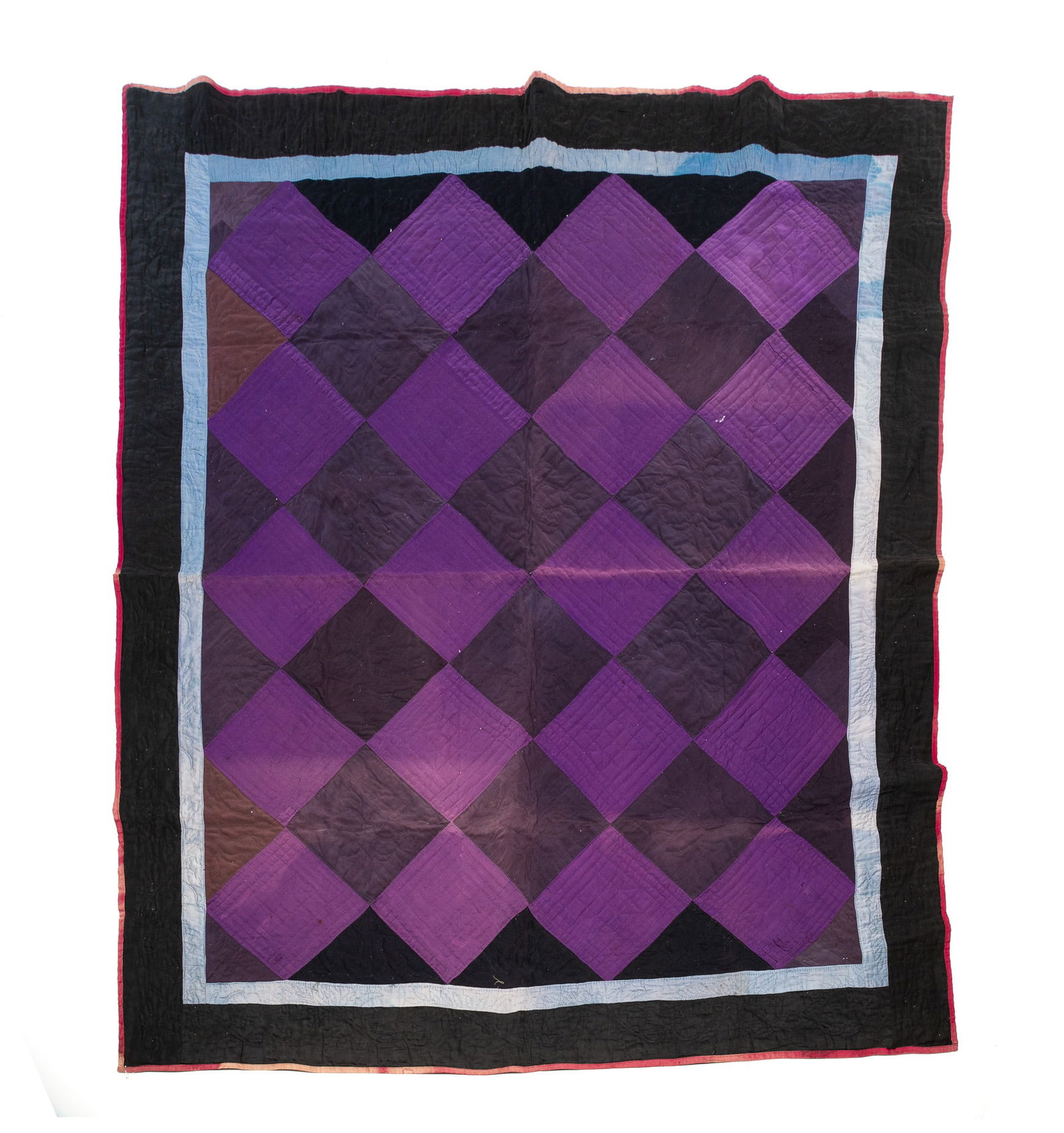 AMISH PIECED QUILT. (1 of 3)