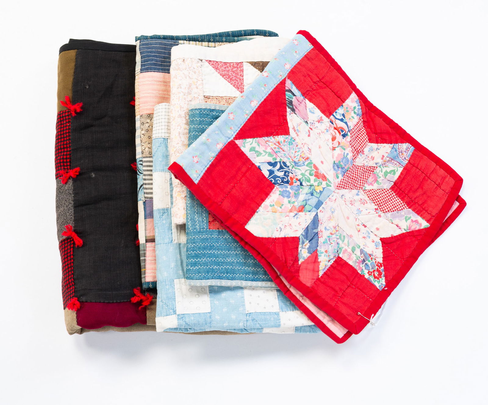 SIX CRIB AND DOLL BED QUILTS. (1 of 6)