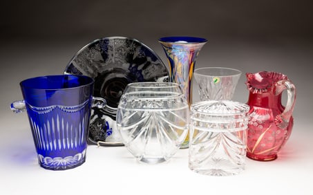 SEVEN PIECES OF ART GLASS.