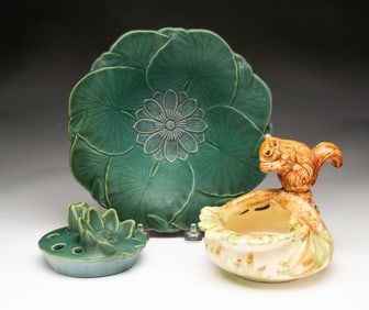 THREE WELLER ART POTTERY ITEMS.