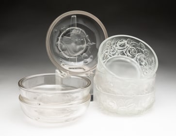 SIX VERLYS FROSTED GLASS BOWLS.