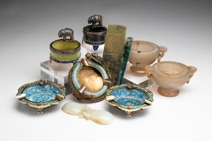 TEN ASIAN CARVED AND POLISHED STONE ITEMS.