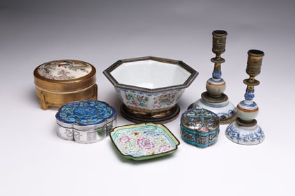SEVEN ASIAN PORCELAIN AND SILVER ITEMS.