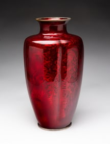 JAPANESE GINBARI CLOISONNE VASE WITH PIGEON BLOOD ENAMEL.