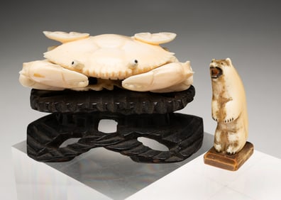 CARVED FIGURE OF A POLAR BEAR AND A CRAB.