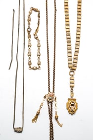 FOUR VICTORIAN CHAIN NECKLACES.