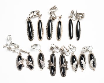STERLING SILVER AND ONYX EARRINGS.