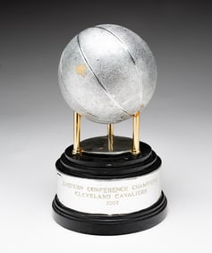 CLEVELAND CAVALIERS 2007 EASTERN CONFERENCE CHAMPIONS REPLICA MINI TROPHY.