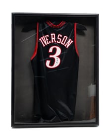 AUTOGRAPHED PHILADELPHIA 76ERS JERSEY BY ALLEN IVERSON.