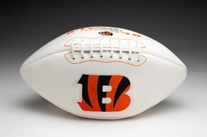 CINCINNATI BENGALS COMMEMORATIVE FOOTBALL AUTOGRAPHED BY T.J. HOUSHMANDZADEH.