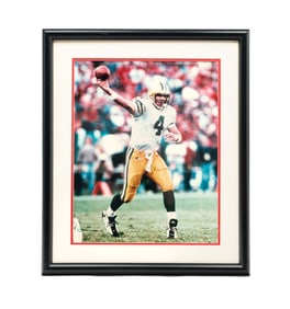 AUTOGRAPHED 15X19 GREEN BAY PACKERS PHOTO BY BRETT FAVRE.