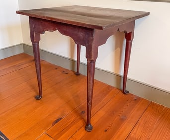 QUEEN ANNE TEA TABLE.
