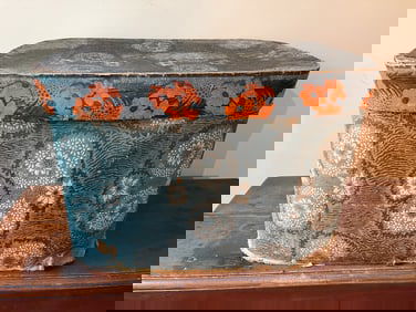 LARGE WALLPAPER BAND BOX.