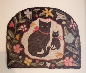 FOLK ART HOOKED RUG WITH CATS.