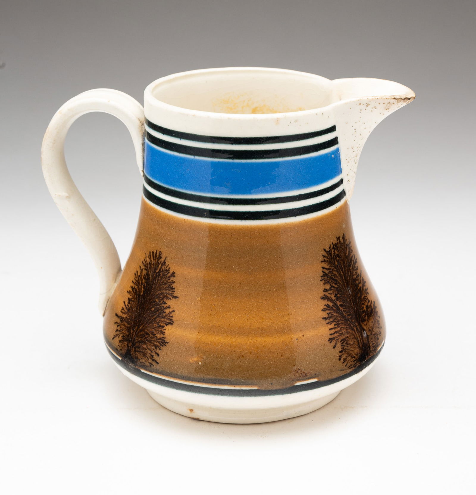 MOCHAWARE SEAWEED DECORATED PITCHER. (1 of 3)