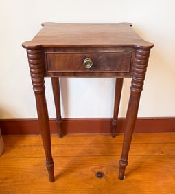 SHERATON ONE DRAWER STAND.