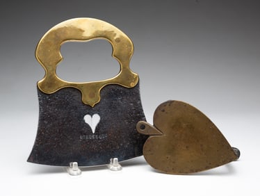 FOOD CHOPPER AND TRIVET.