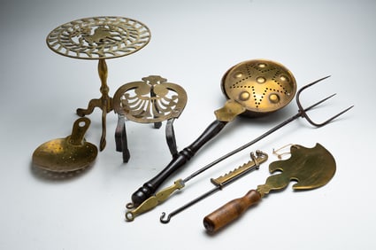 BRASS AND IRON HEARTHSIDE UTENSILS.