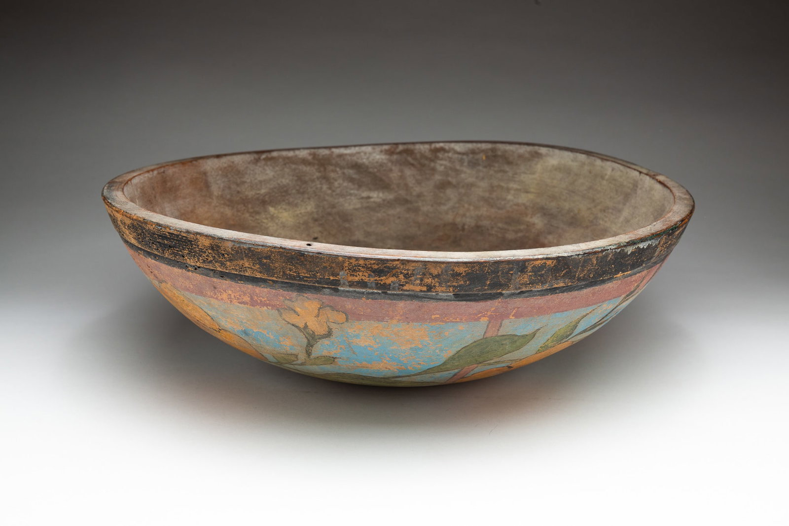 PAINT DECORATED TURNED WOOD BOWL. (1 of 4)