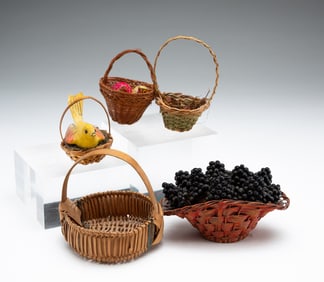 FIVE MINIATURE BASKETS.