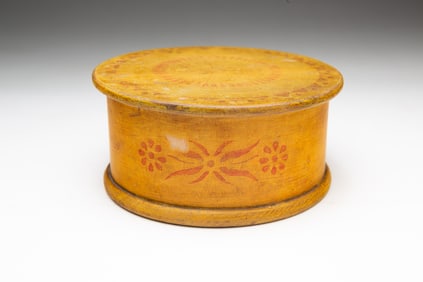 PAINTED AND STENCILED LIDDED BOX.