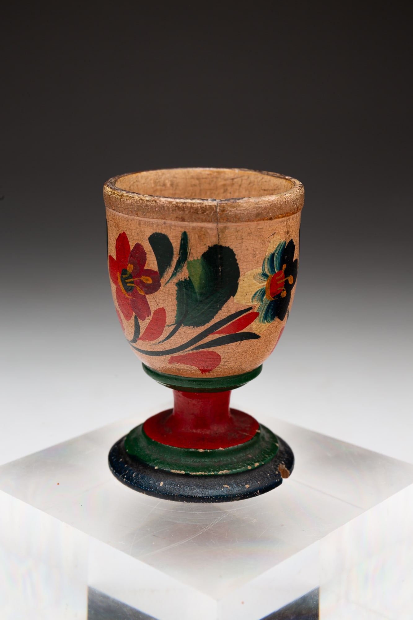 LEHNWARE FOOTED EGG CUP. (1 of 3)