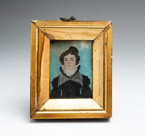 MINIATURE PORTRAIT OF A YOUNG WOMAN.