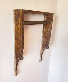 PAINTED COUNTRY SHELF.