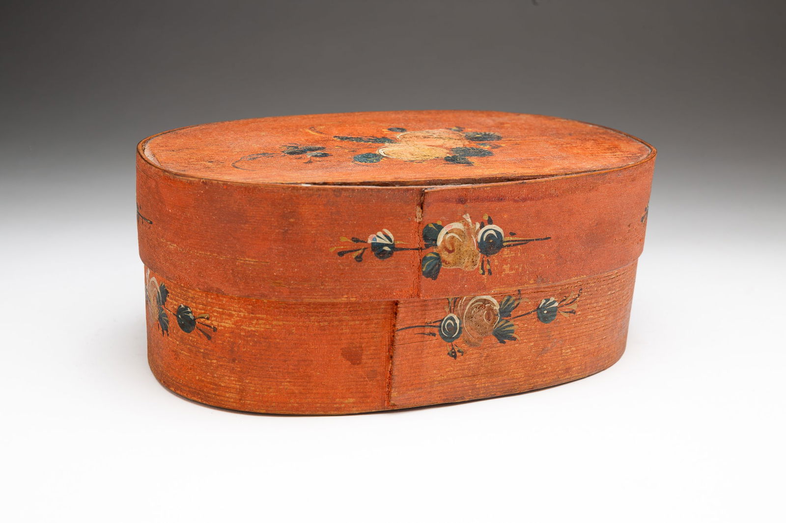 PAINT DECORATED OVAL BENTWOOD BOX. (1 of 4)