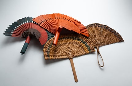 FOUR HAND FANS.