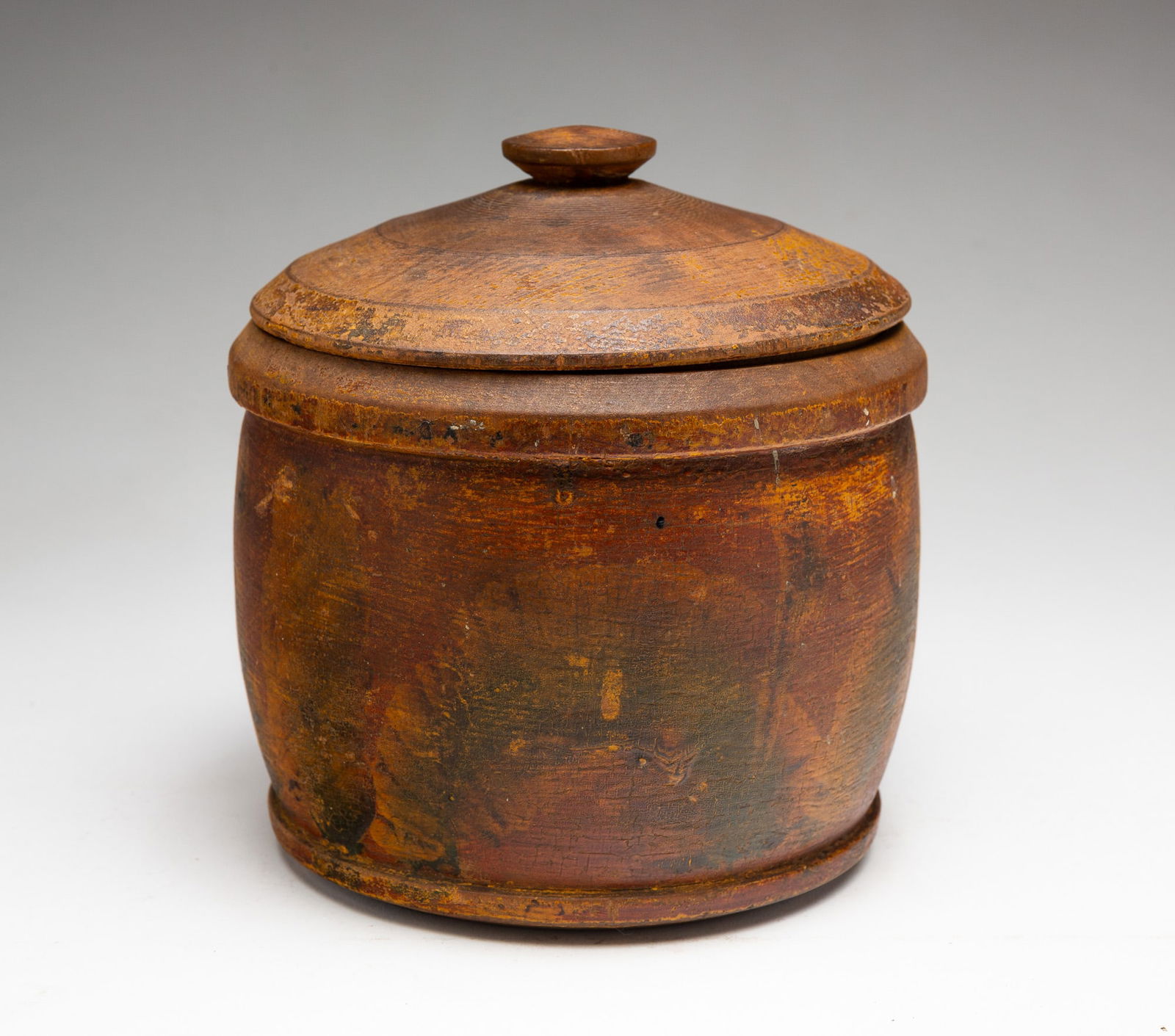 PAINT DECORATED TREENWARE COVERED CANISTER (JAR). (1 of 4)