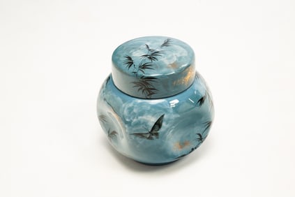 EARLY ROOKWOOD COVERED JAR.
