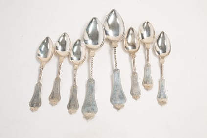 EIGHT CINCINNATI TWIST HANDLE COIN SILVER SPOONS SIGNED DAVID KINSEY.