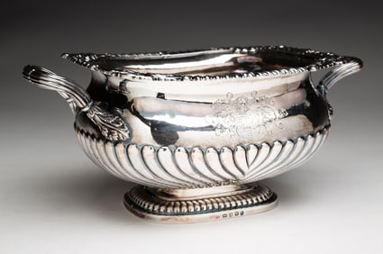 GEORGE III ENGLISH SILVER OPEN SUGAR BOWL BY PAUL STORR (1770-1844).