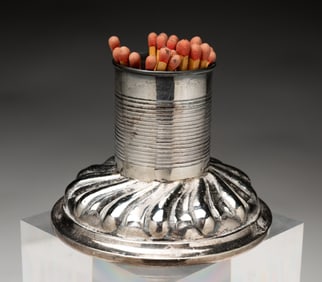 JENNER & KNEWSTUB SILVER PLATED MATCH HOLDER.